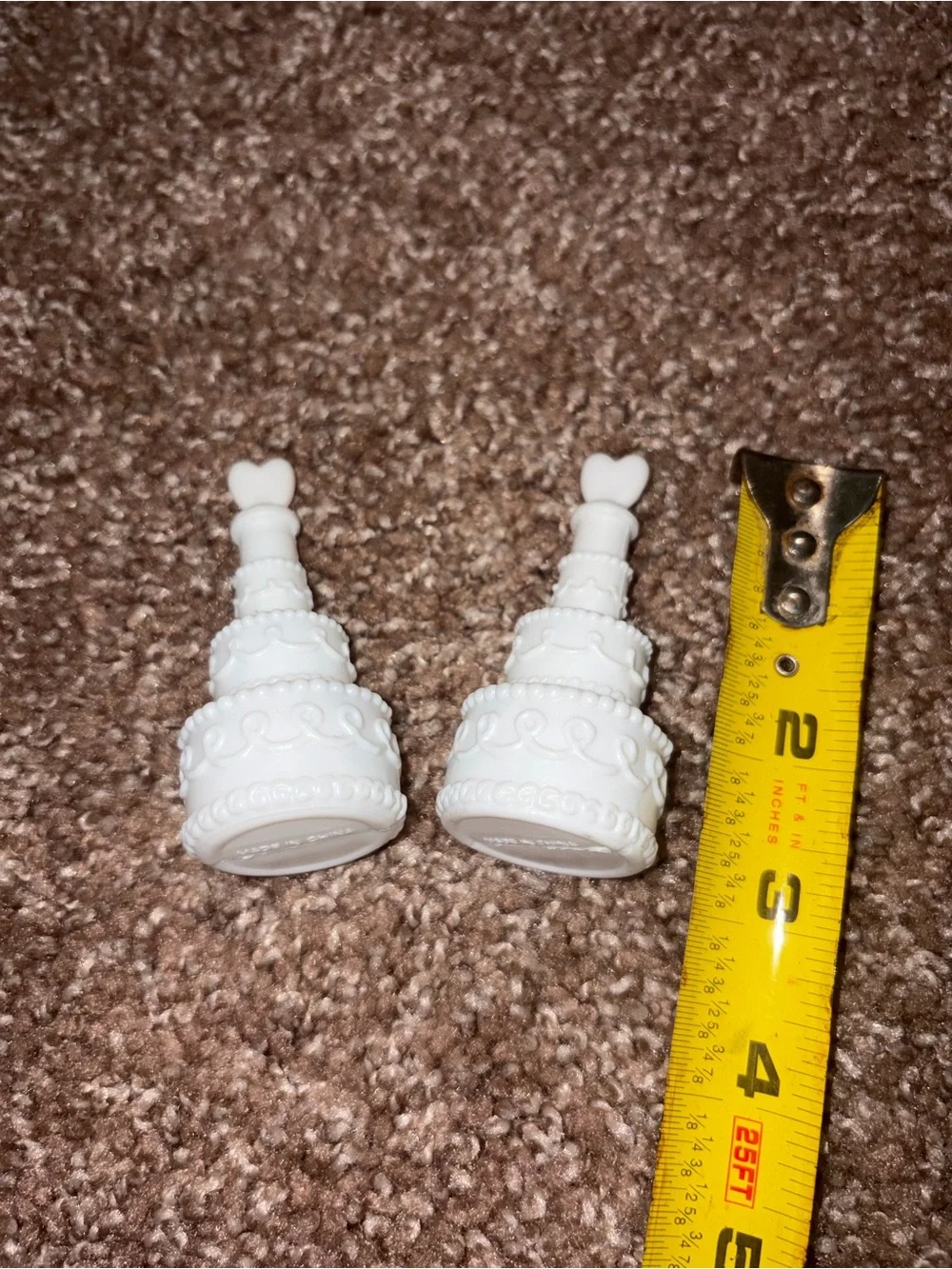 NWOT White Decorative Wedding Cake Toppers/Bubbles Set of 2